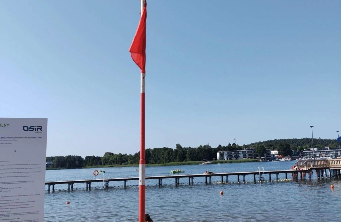 Olsztyński OSiR przedłużył zakaz kąpieli w jeziorze Ukiel.